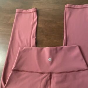 lululemon athletica Women's Mauve Cropped Pants
